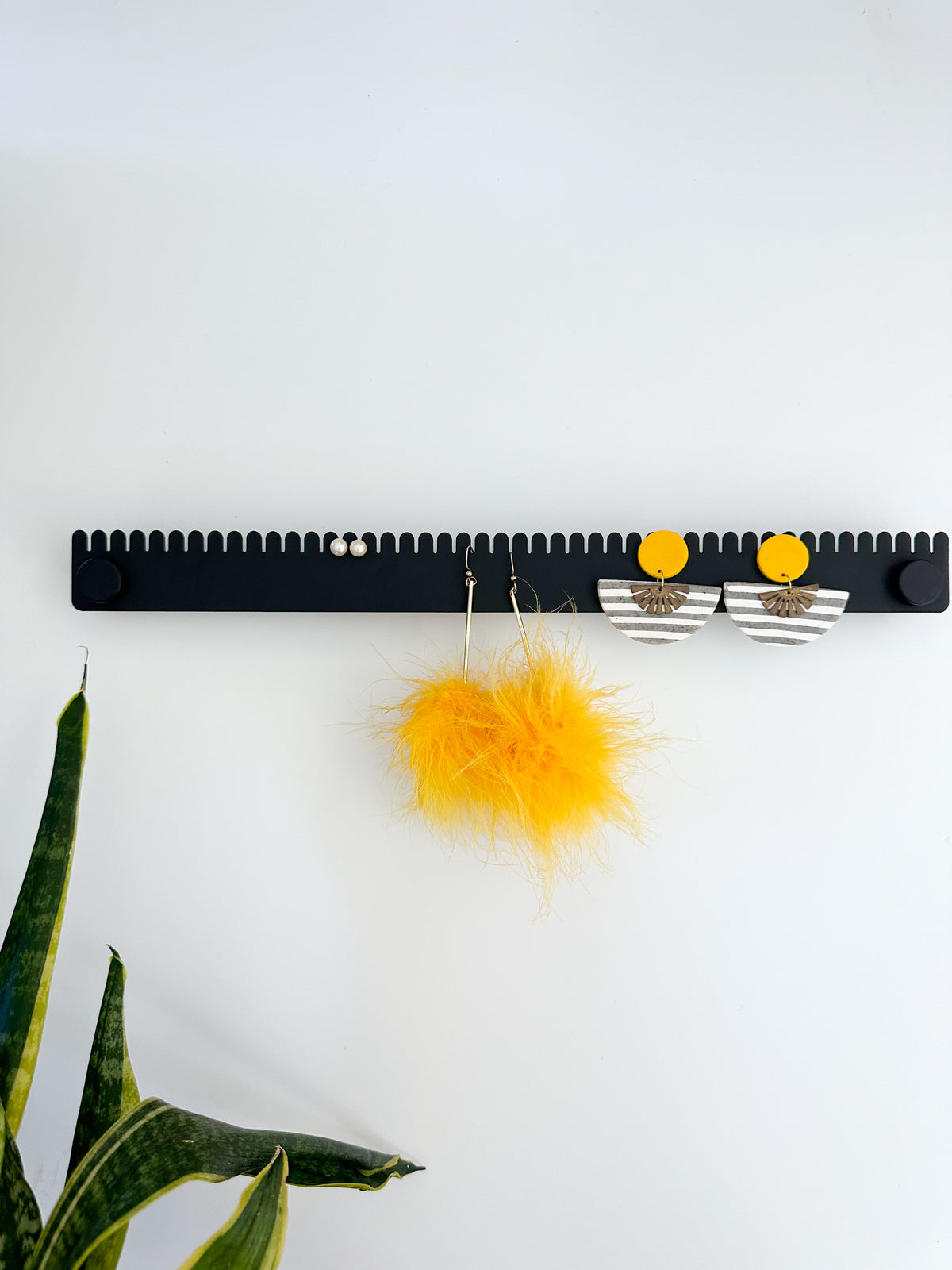 Black Powder Coated Metal Earring Holder