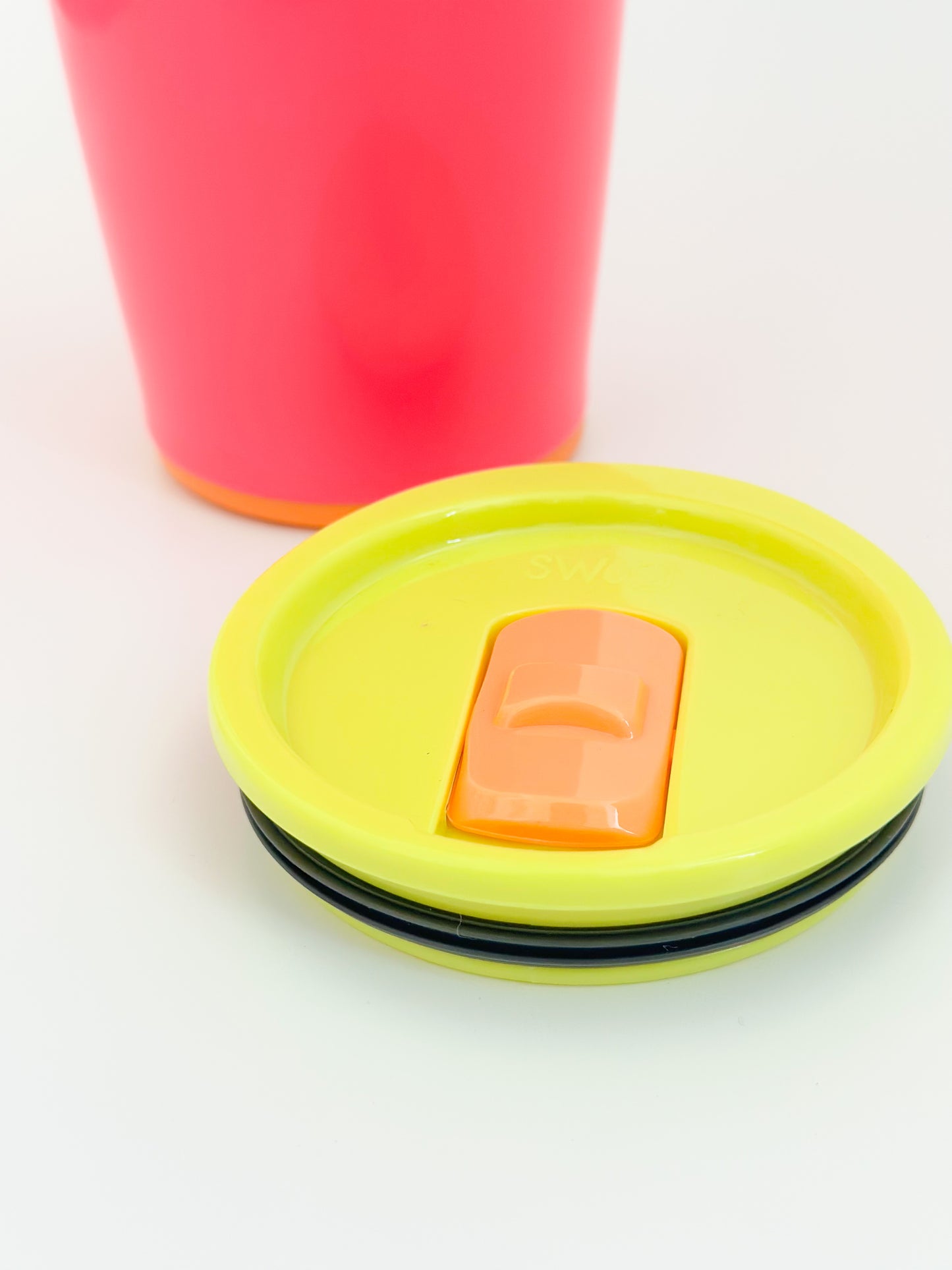 Swig 22 oz Insulated Color Block Coffee Mug