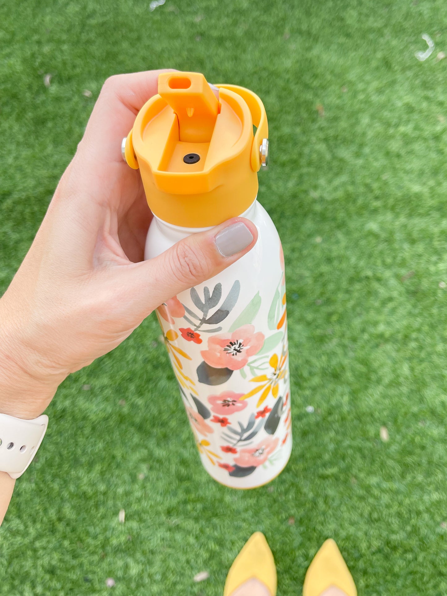 Swig 20oz Insulated Flip & Sip Bottle