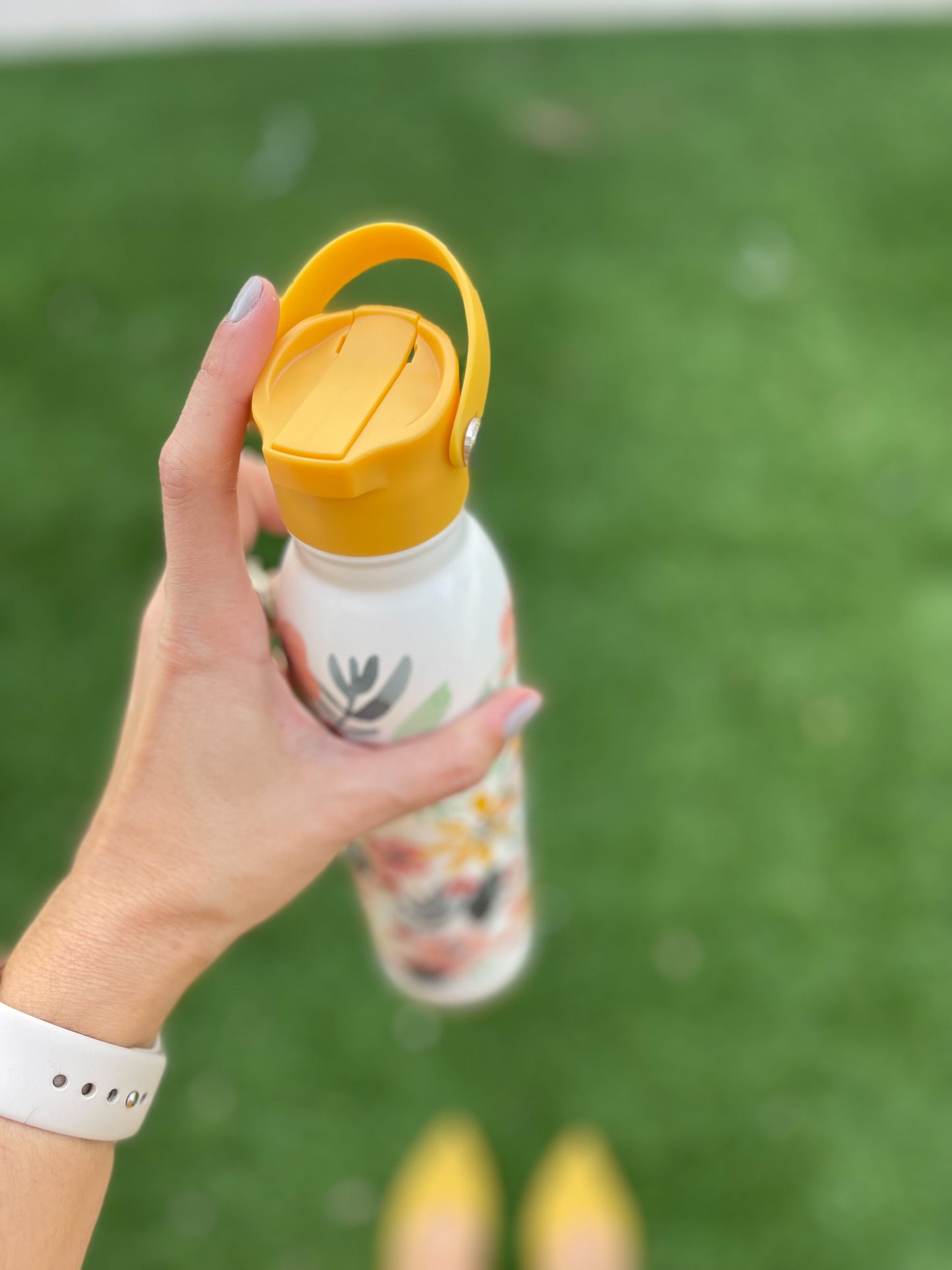 Swig 20oz Insulated Flip & Sip Bottle